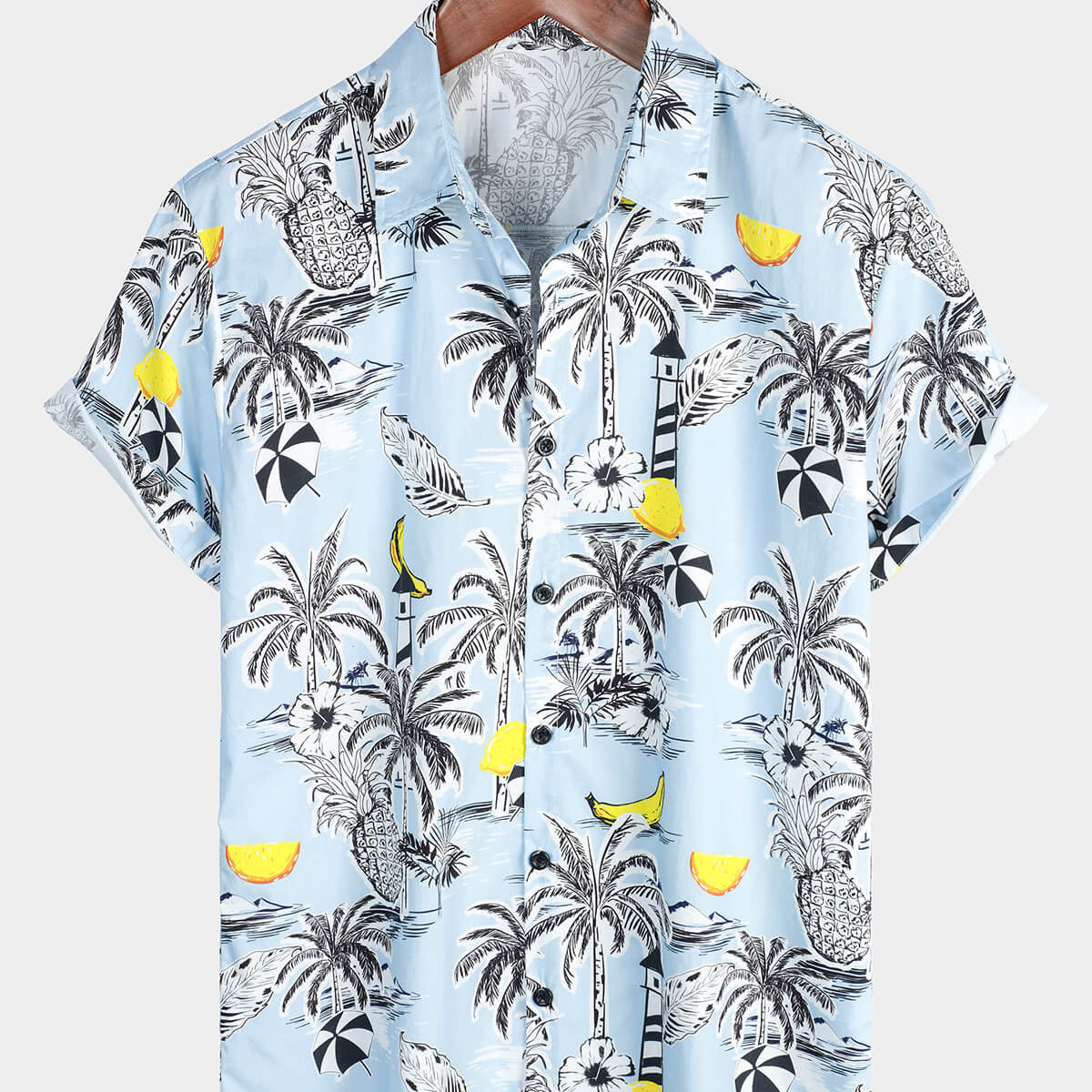 Camisa hawaiana azul claro de manga corta con botones tropicales y frutas de algodón y piña para hombre