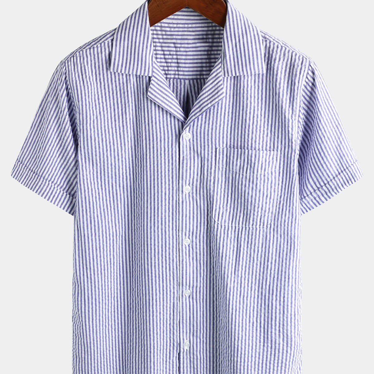 Camisa de playa de manga corta para campamento con cuello cubano y botones de verano azul de algodón a rayas para hombre